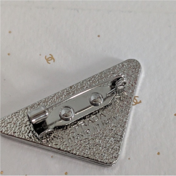 Prada - Picture 2 of 5